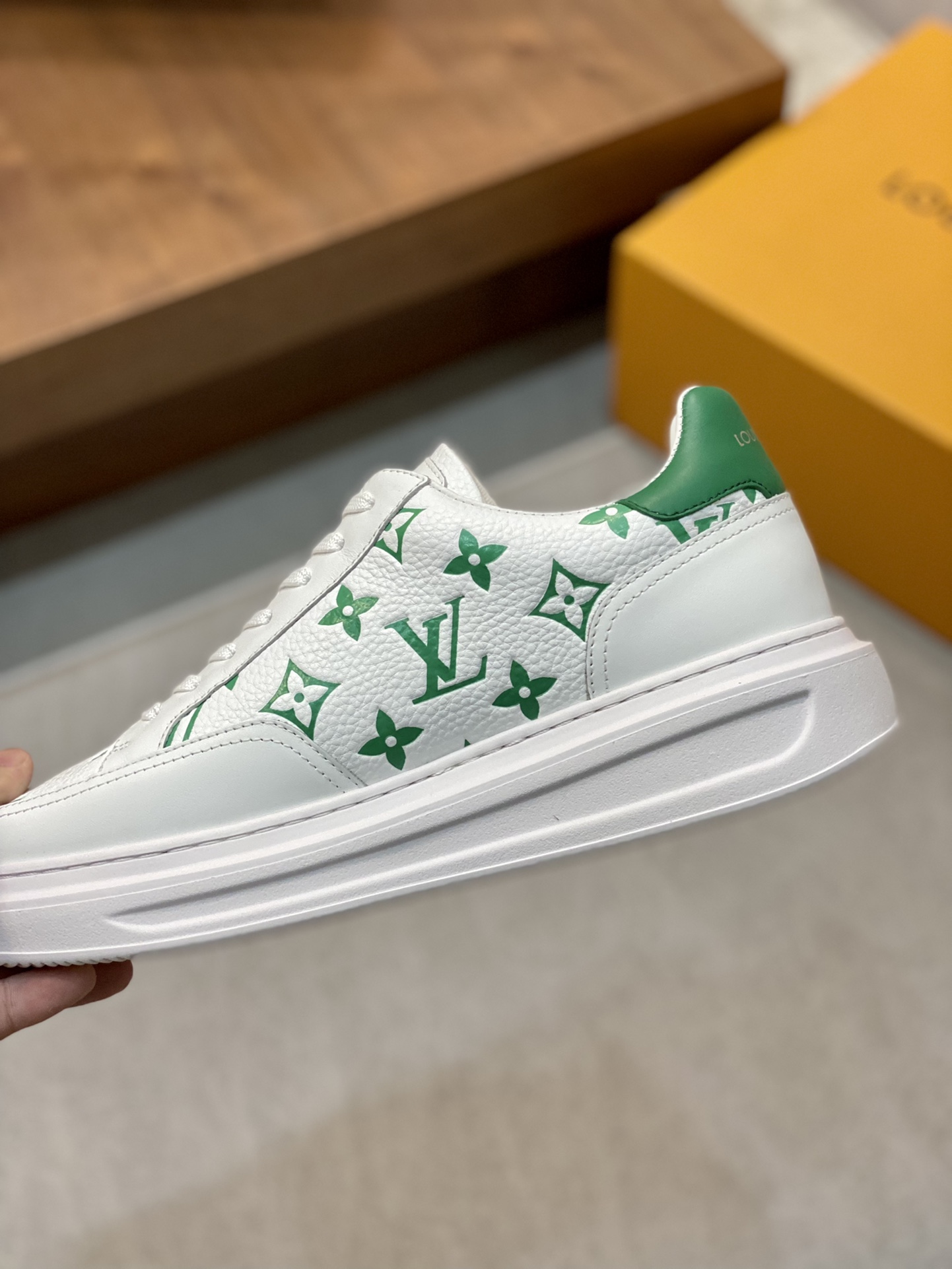 LV TRAINER