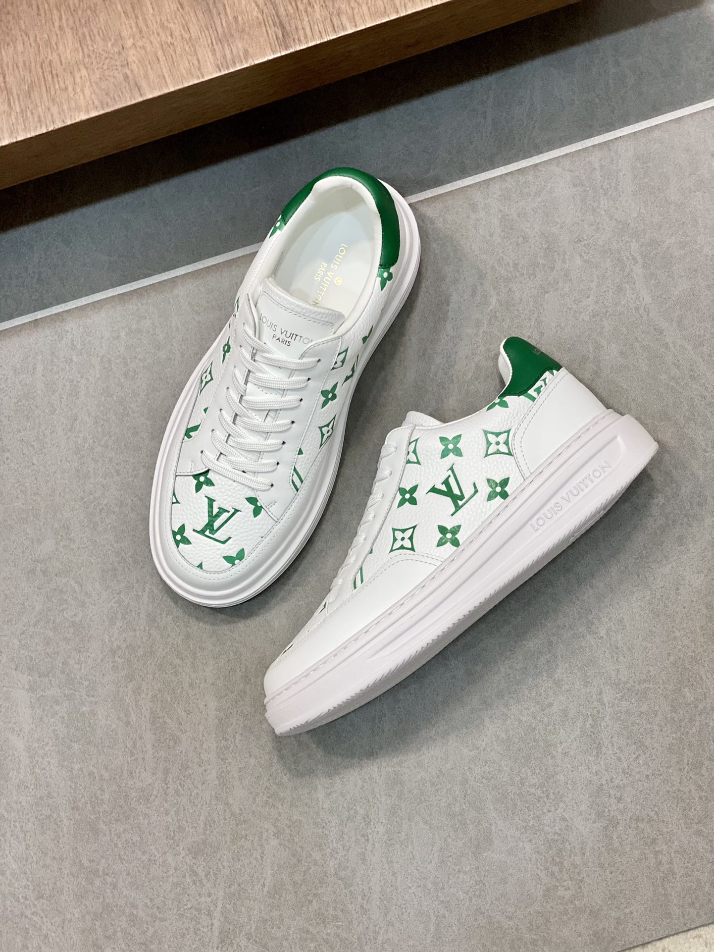 LV TRAINER
