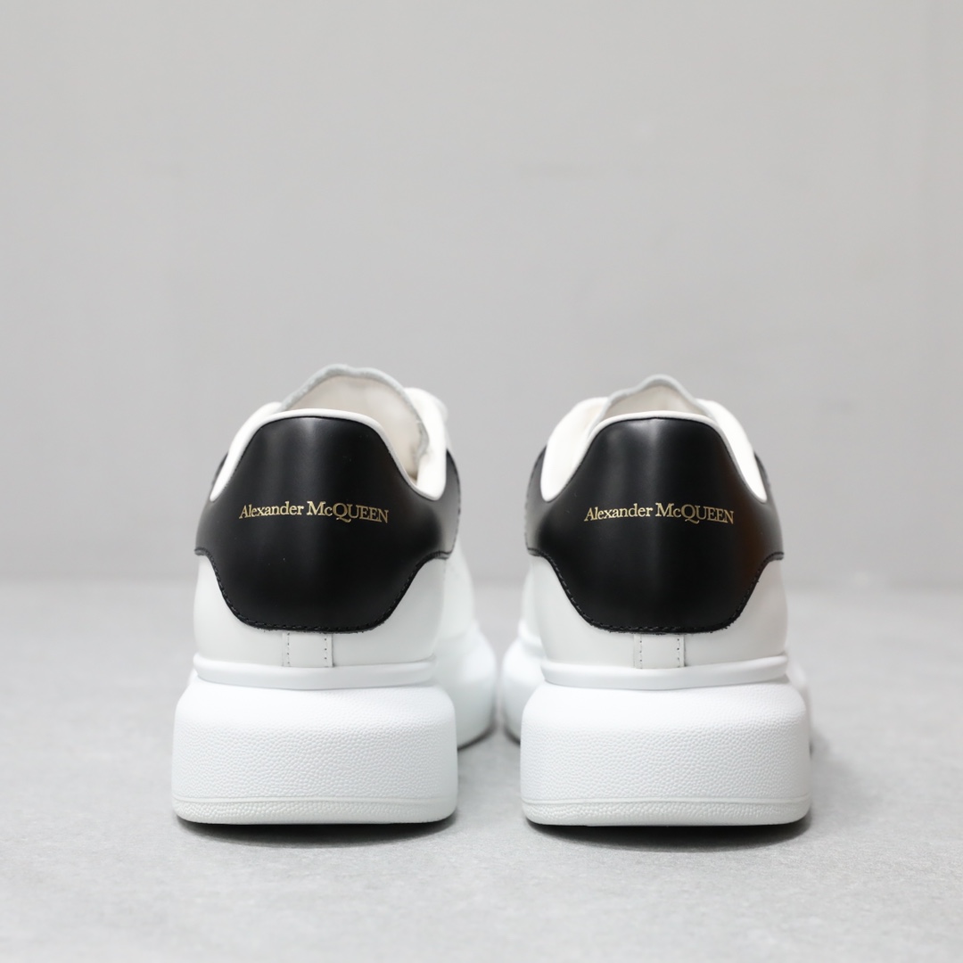 McQUEEN SNEAKER