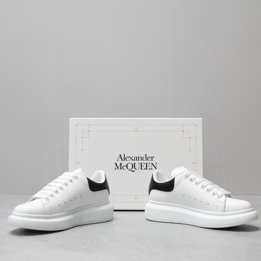 McQUEEN SNEAKER