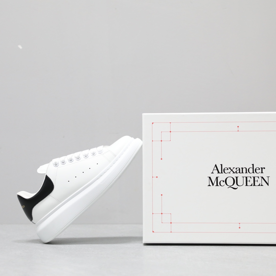 McQUEEN SNEAKER