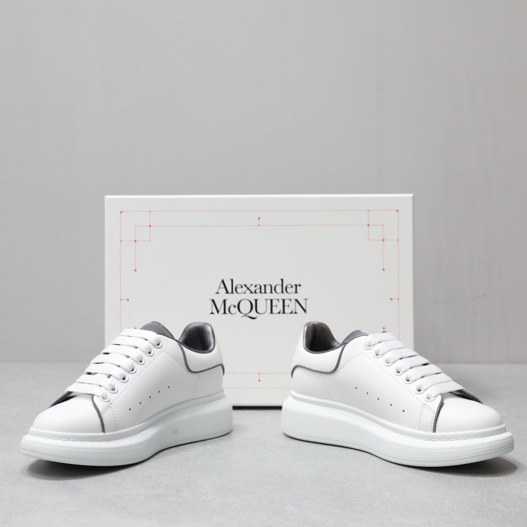 McQUEEN SNEAKER