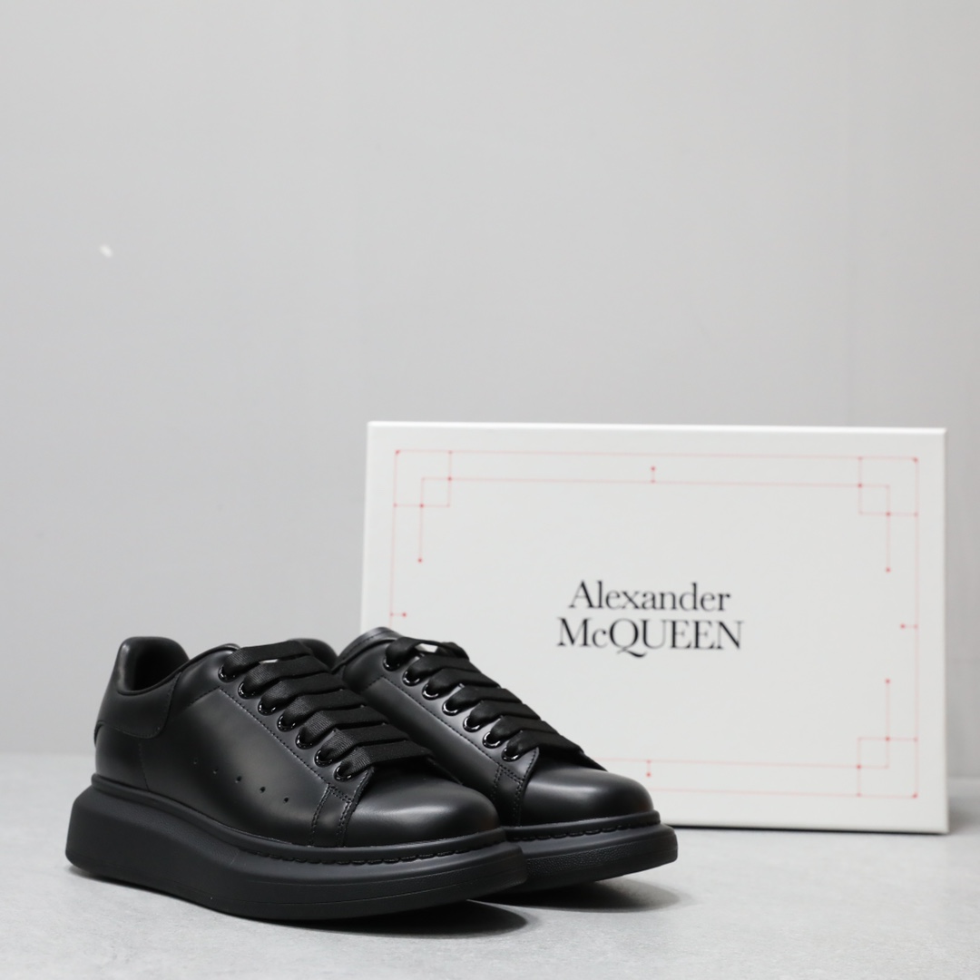 McQUEEN SNEAKER