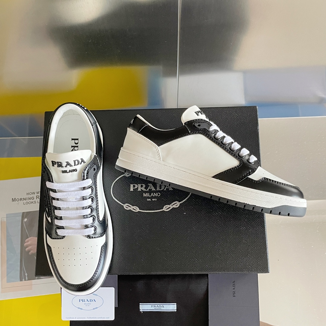 PRADA SNEAKER