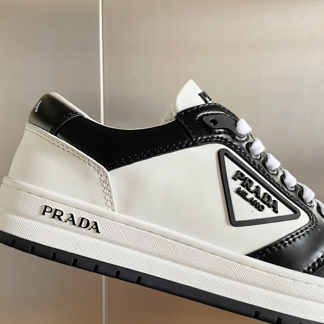 PRADA SNEAKER