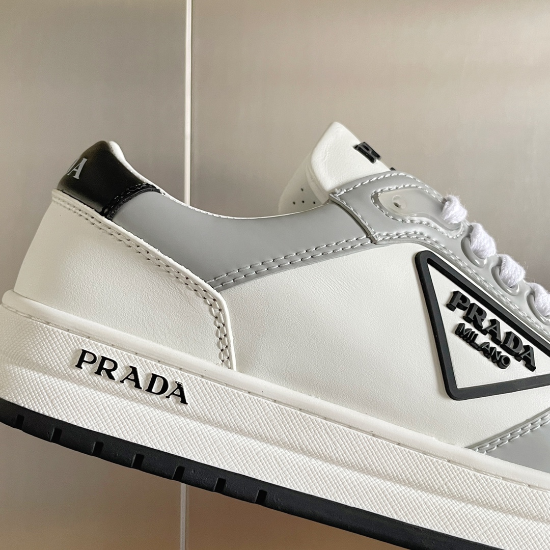 PRADA SNEAKER