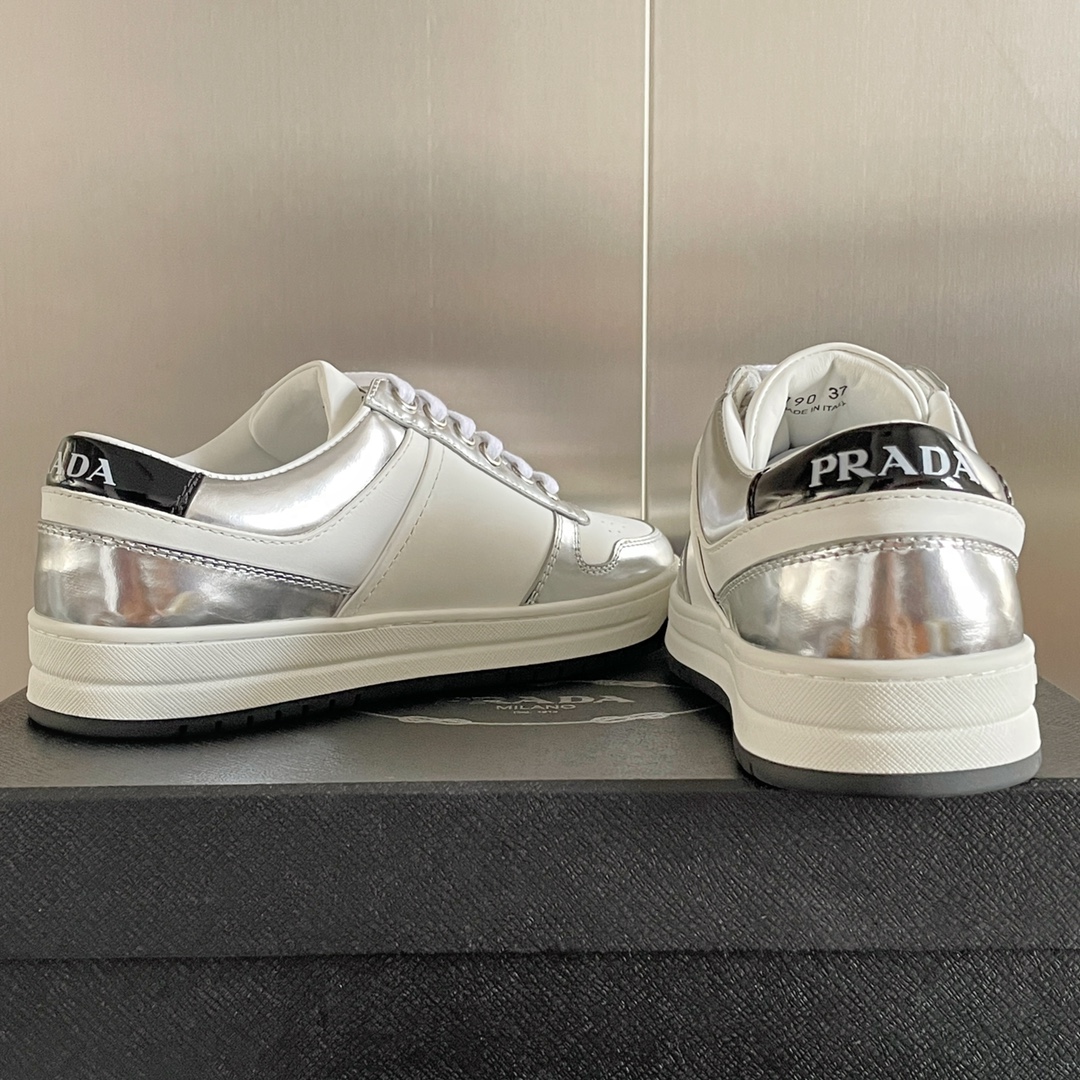 PRADA SNEAKER