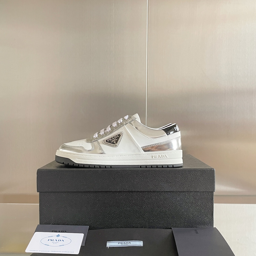 PRADA SNEAKER