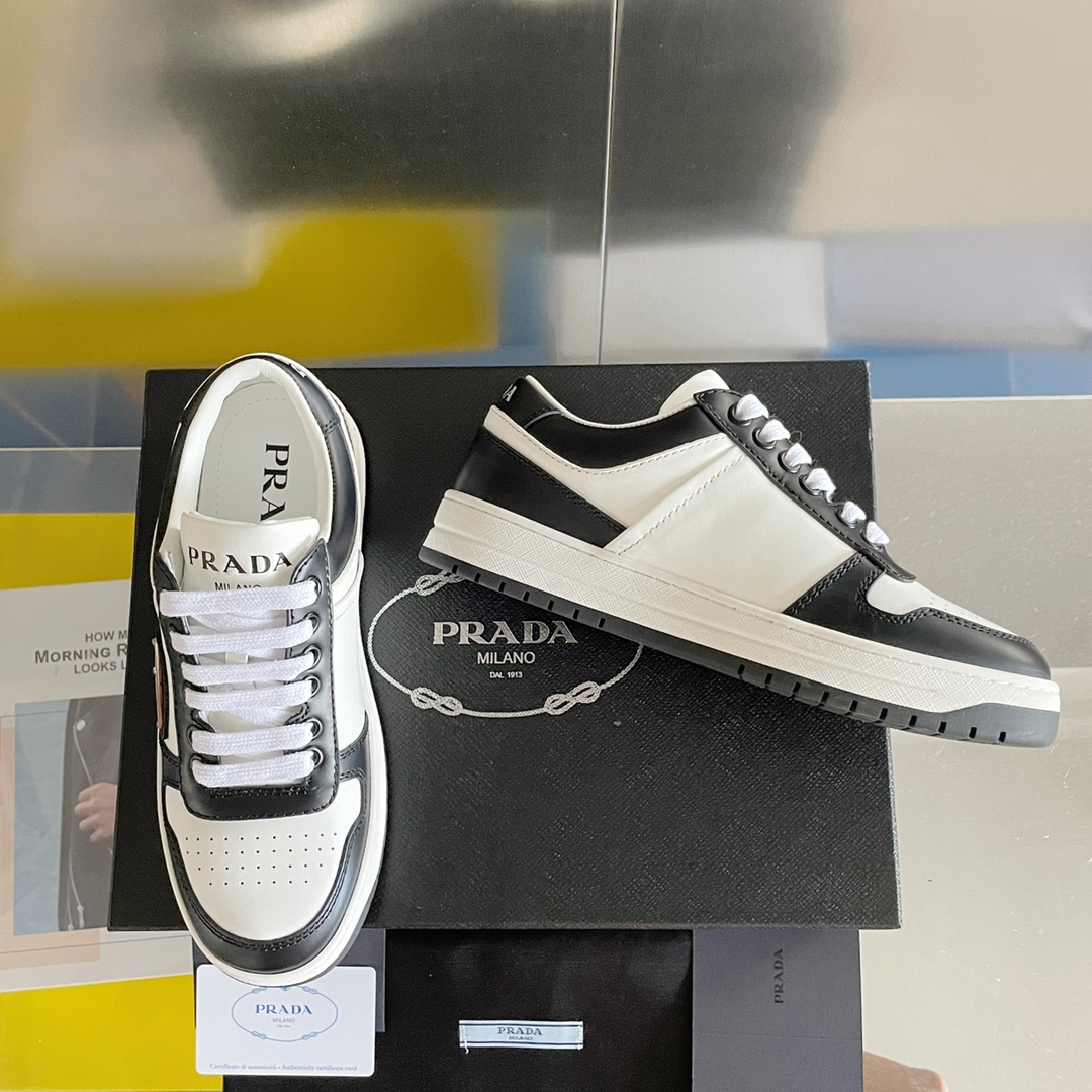 PRADA SNEAKER