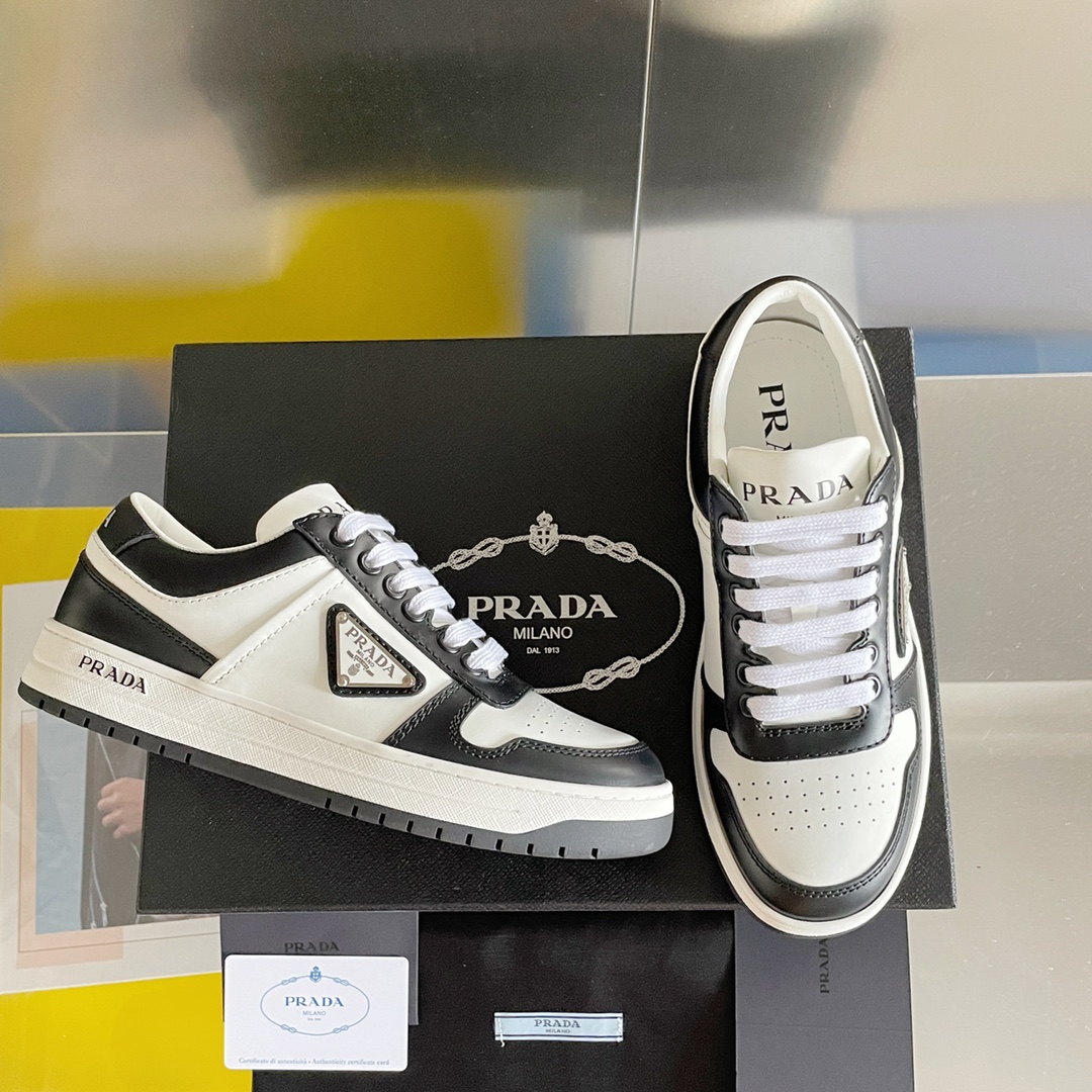 PRADA SNEAKER
