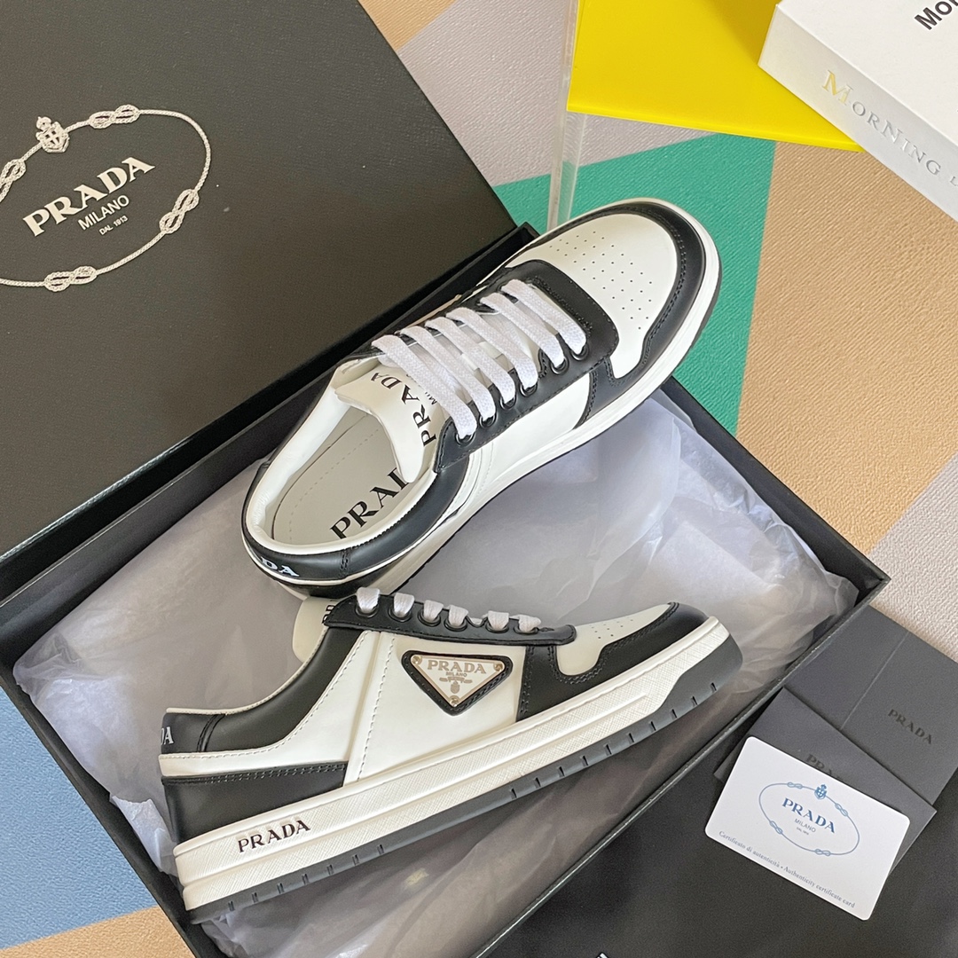 PRADA SNEAKER
