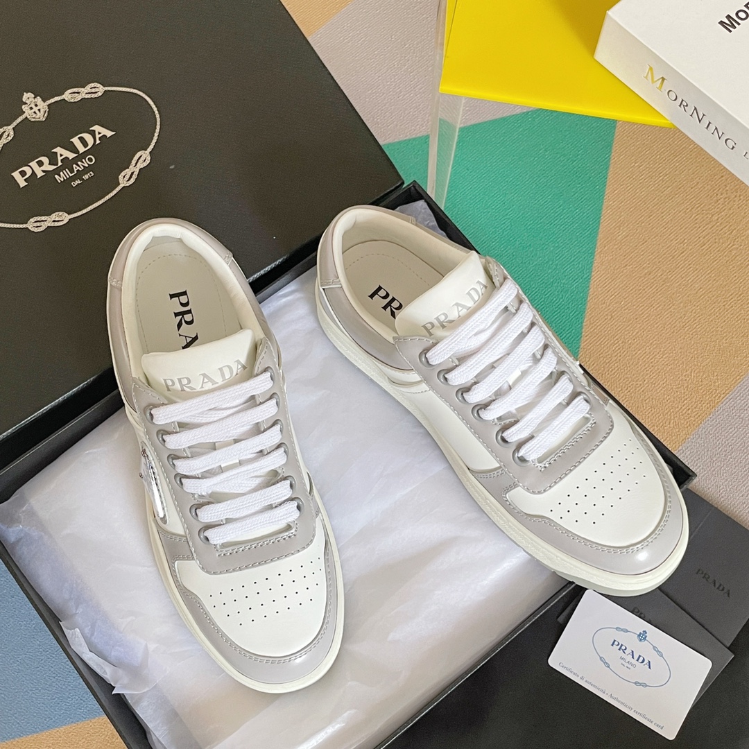 PRADA SNEAKER