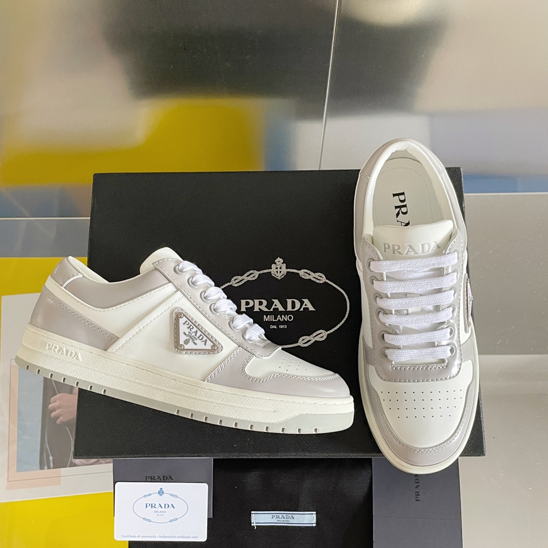 PRADA SNEAKER