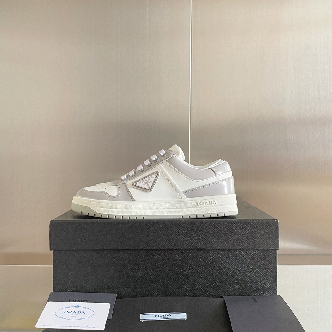 PRADA SNEAKER