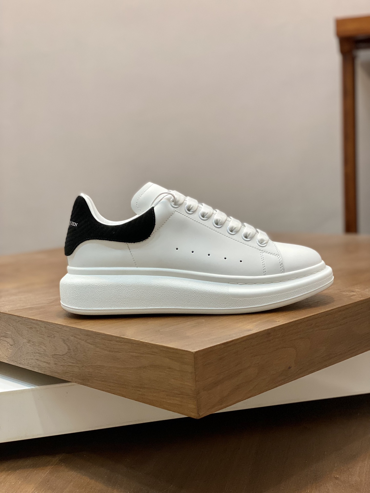 MCQUEEN SNEAKER