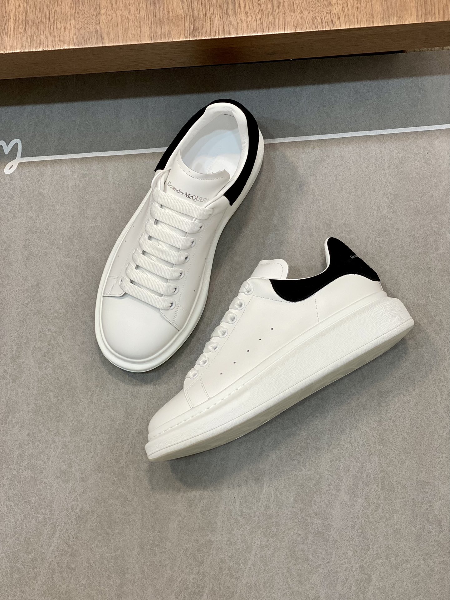 MCQUEEN SNEAKER
