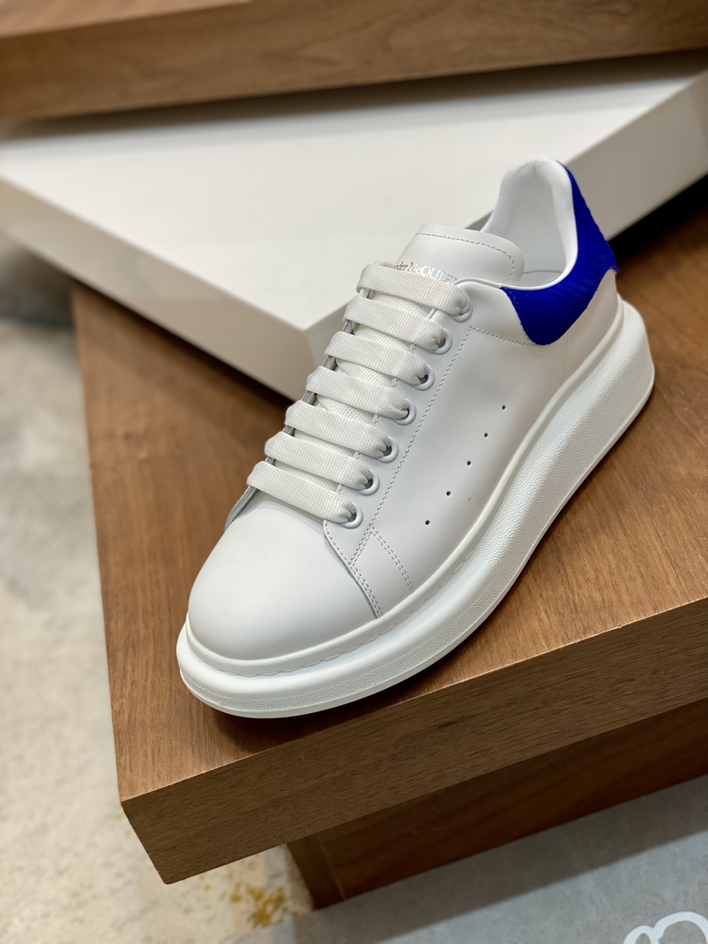 MCQUEEN SNEAKER