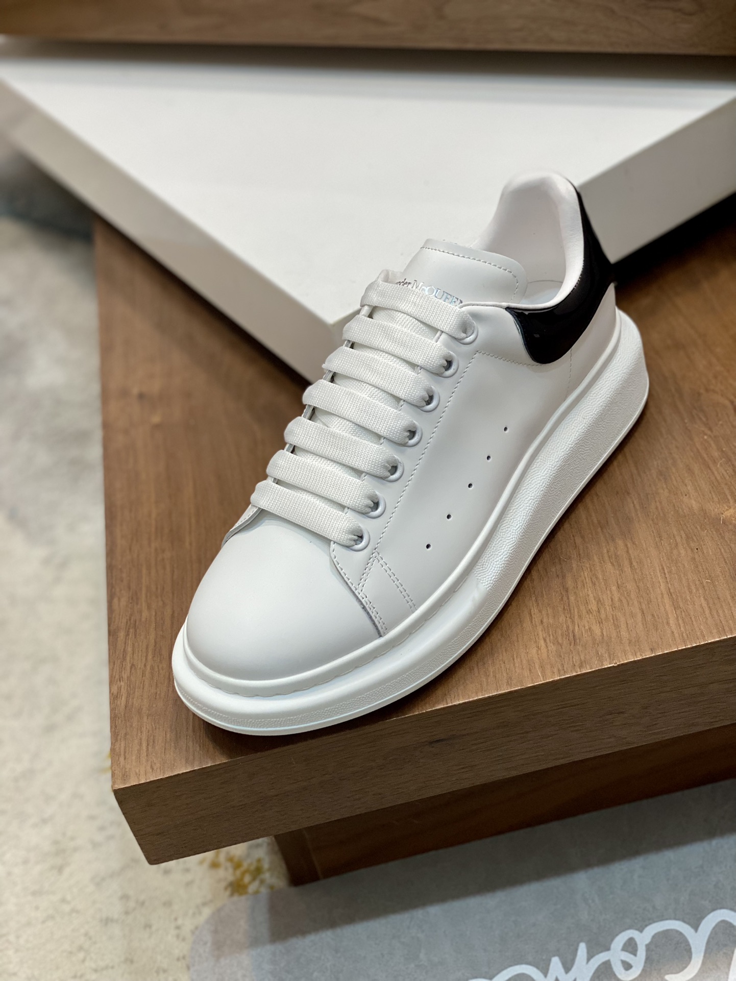 MCQUEEN SNEAKER