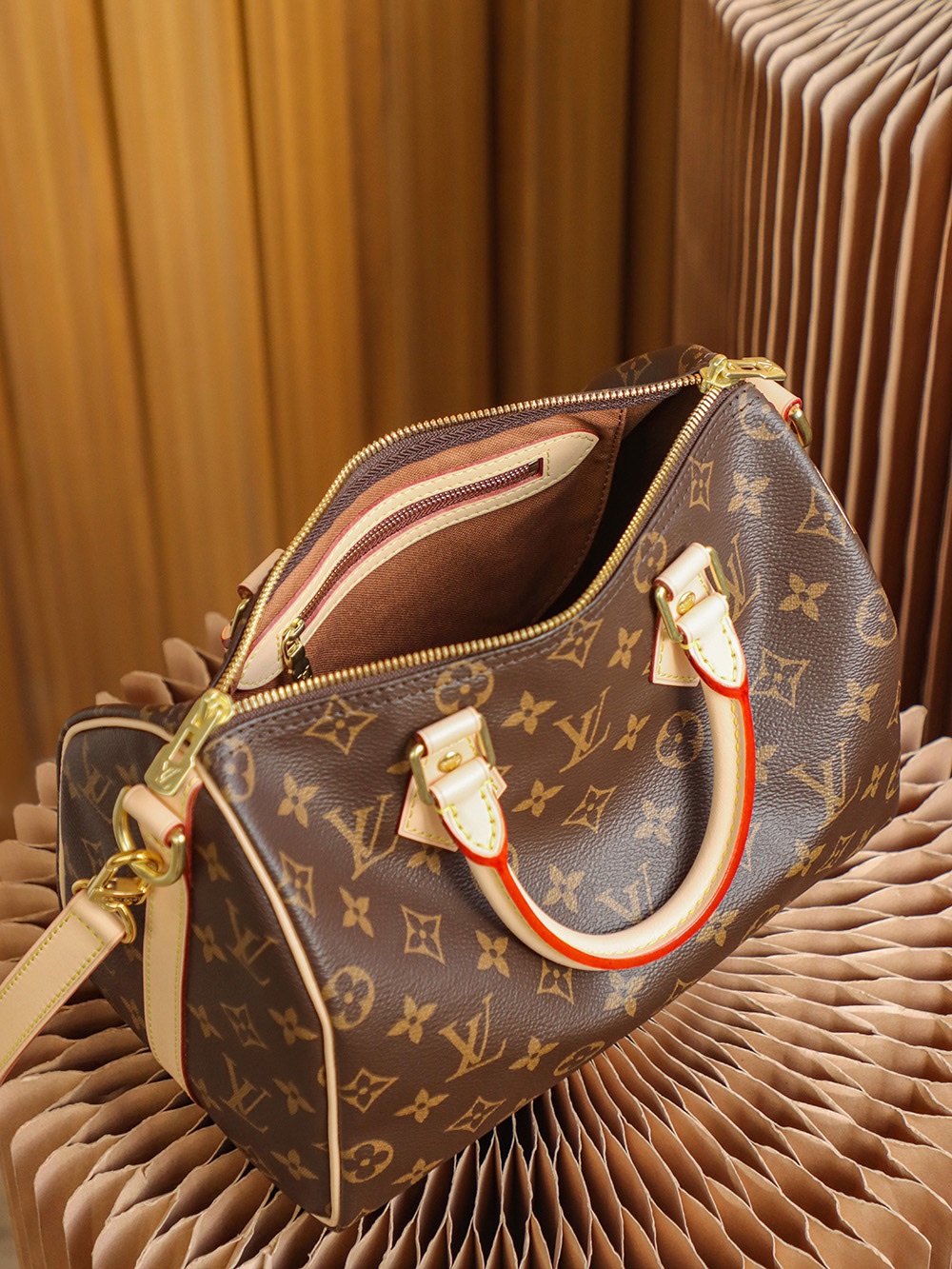 LV Speedy 25