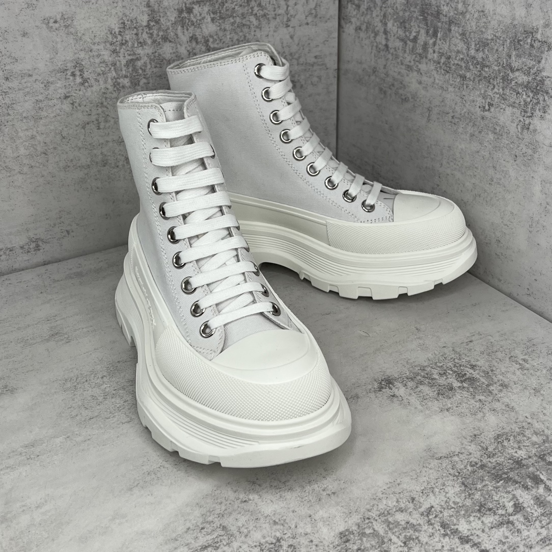 MCQUEEN SNEAKR