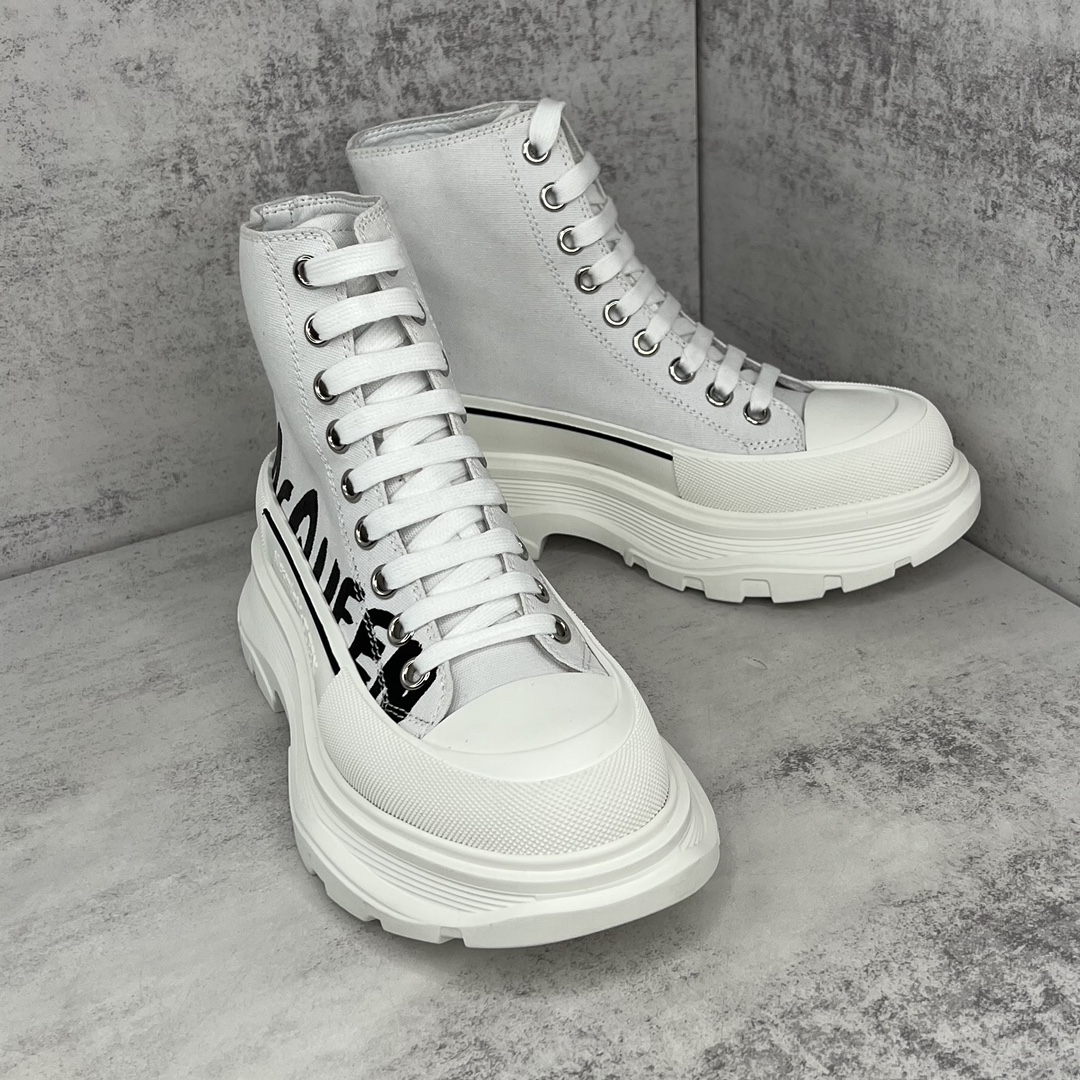 MCQUEEN SNEAKER 
