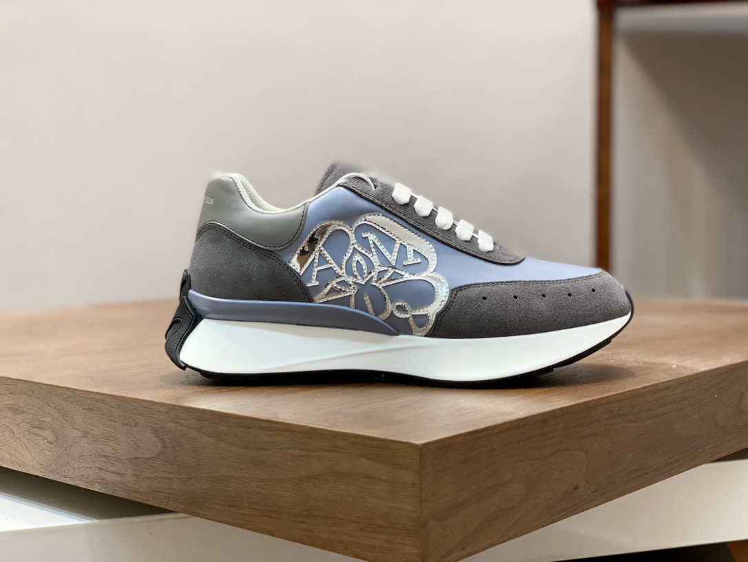 McQUEEN SNEAKER