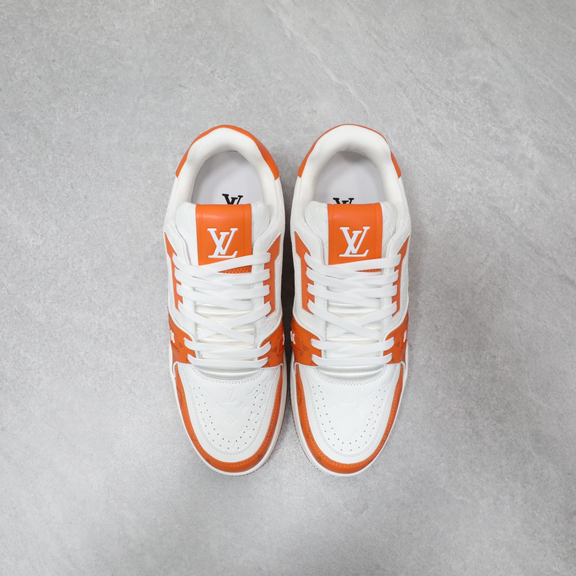 LV TRAIER