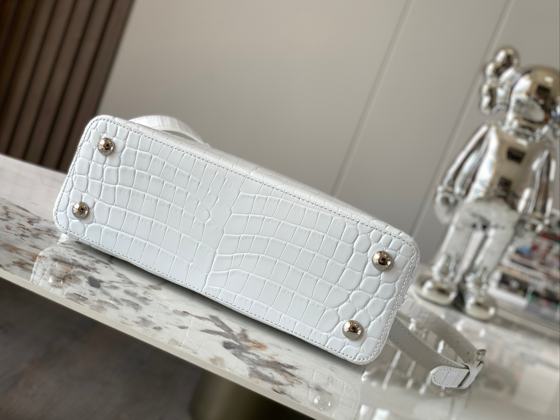 LV Capucines