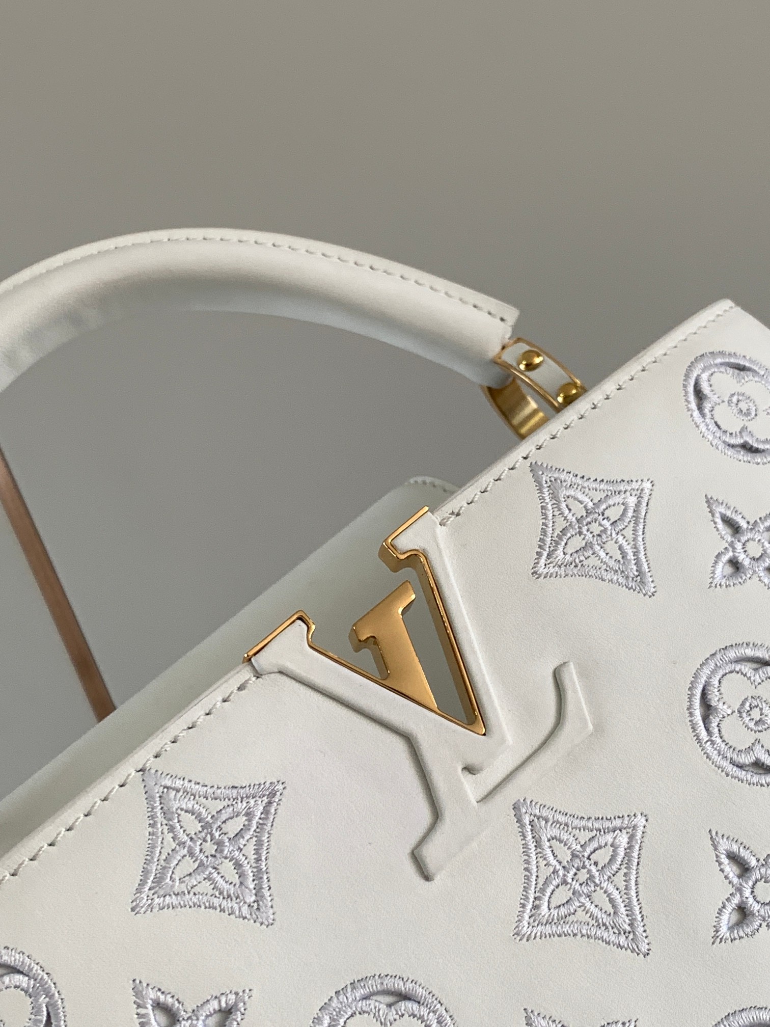 LV Capucines