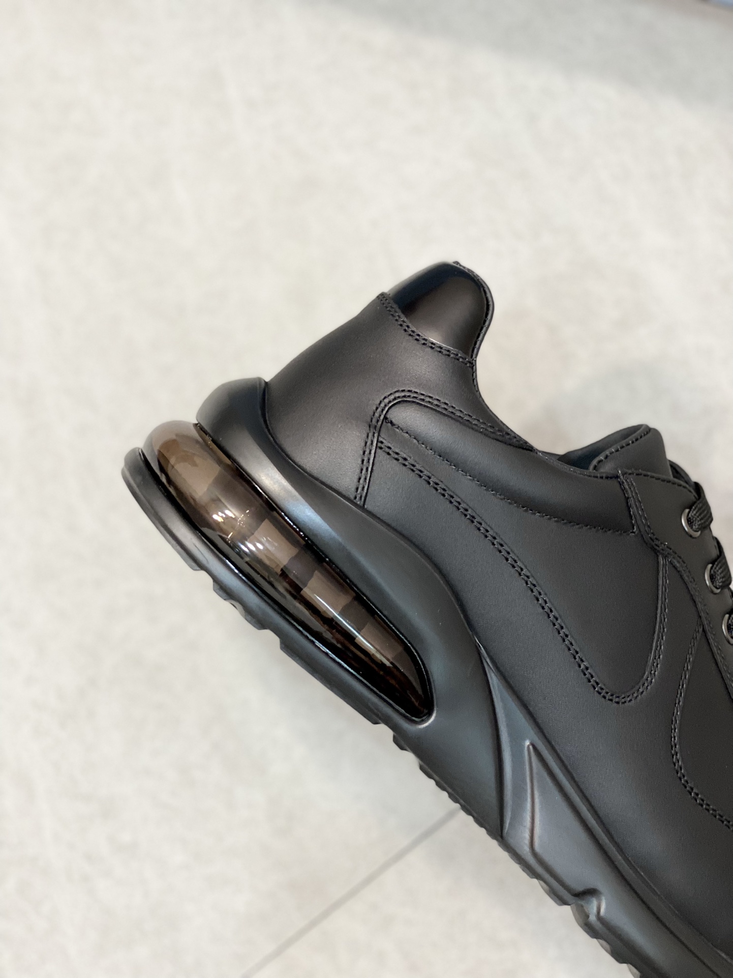 PRADA SNEAKER