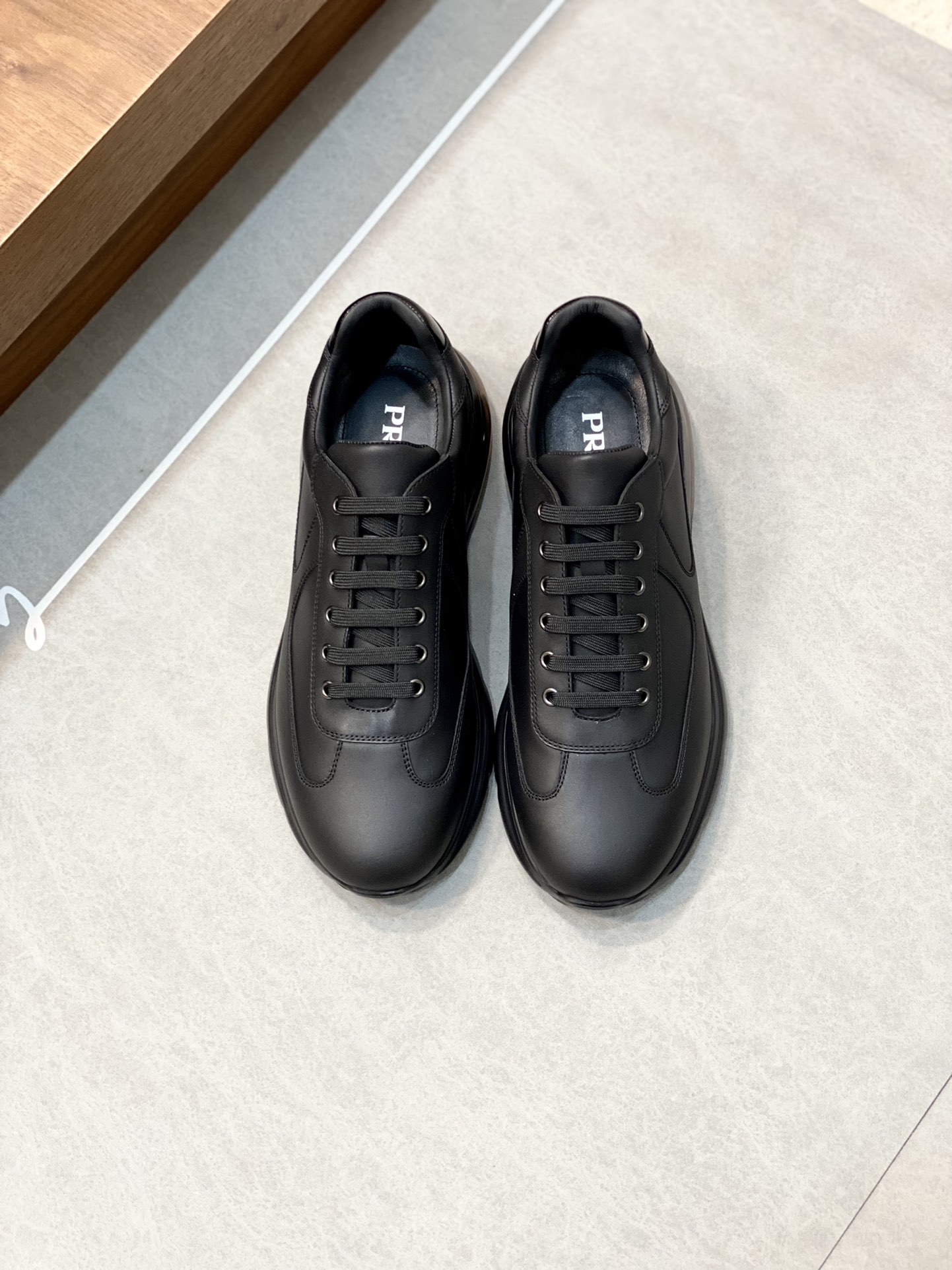 PRADA SNEAKER