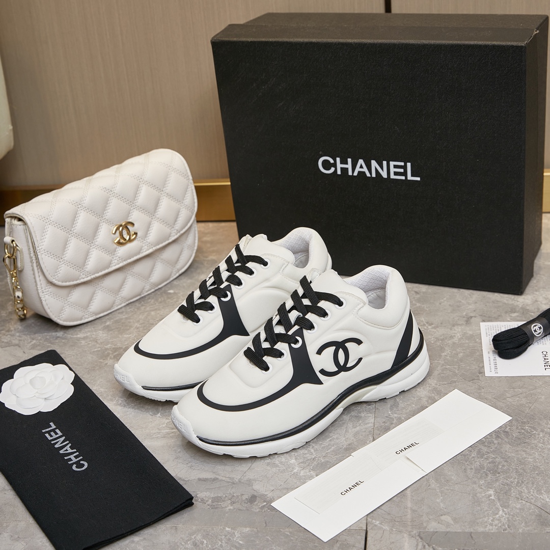 CHANEL SNEAKER