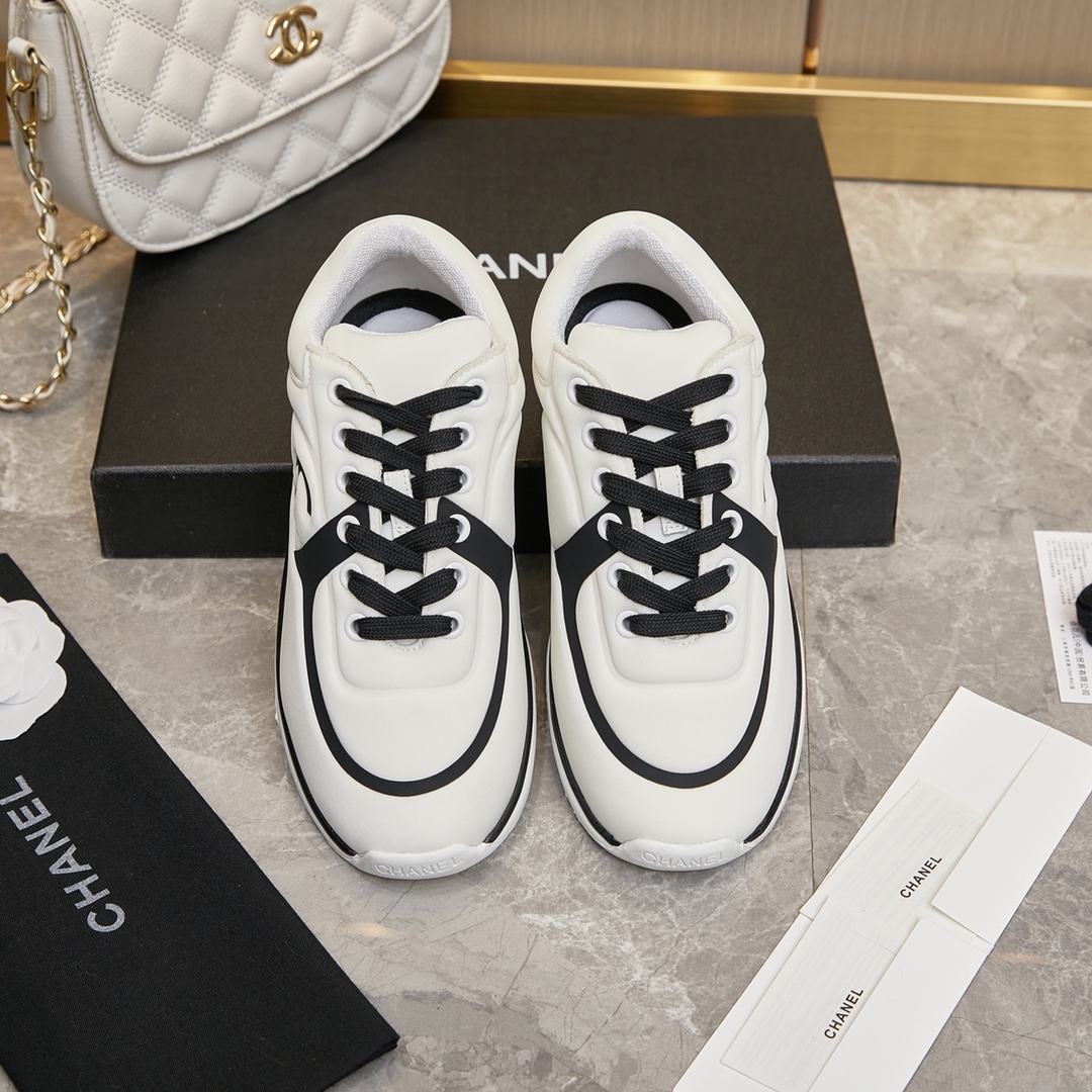 CHANEL SNEAKER