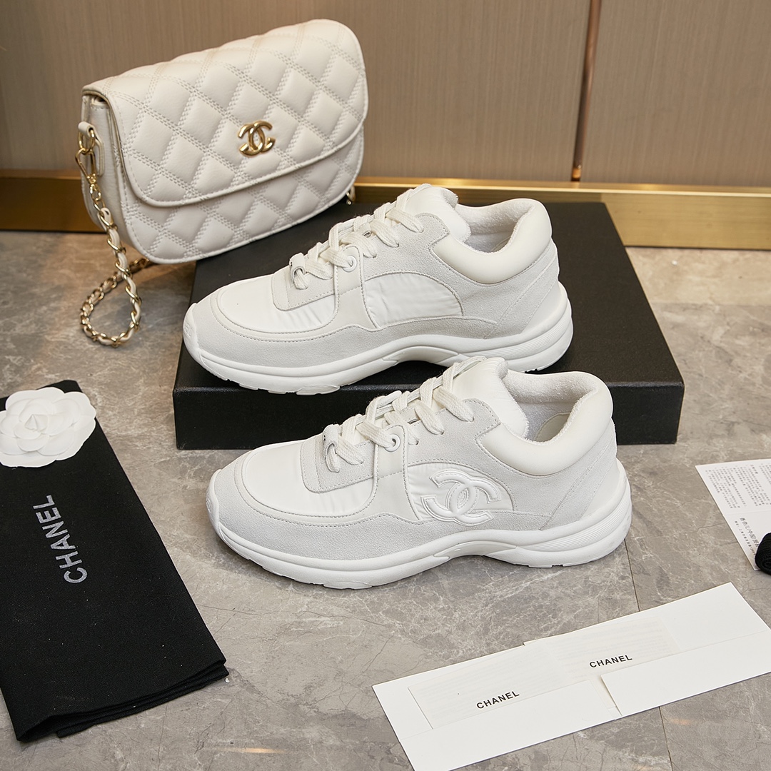 CHANEL SNEAKER