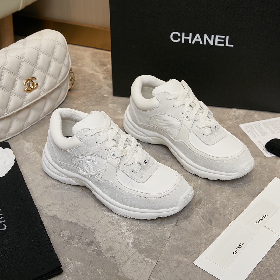CHANEL SNEAKER