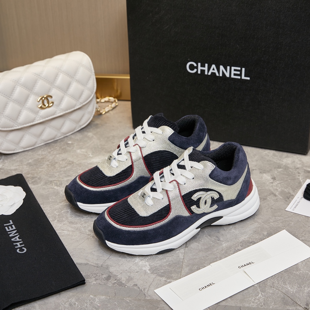 CHANEL SNEAKER