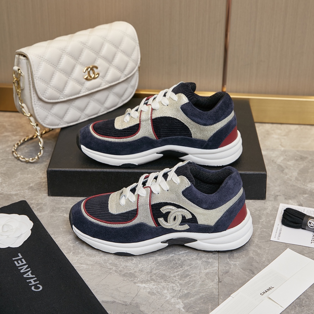 CHANEL SNEAKER