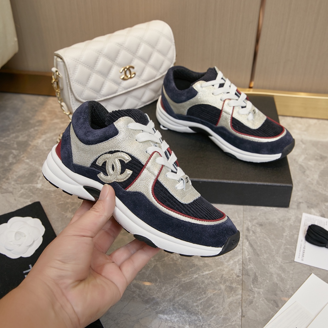CHANEL SNEAKER