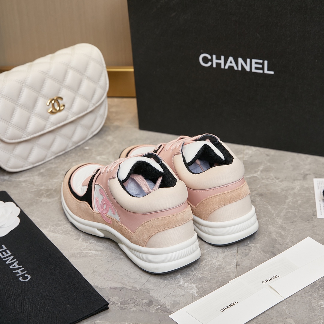 CHANEL SNEAKER