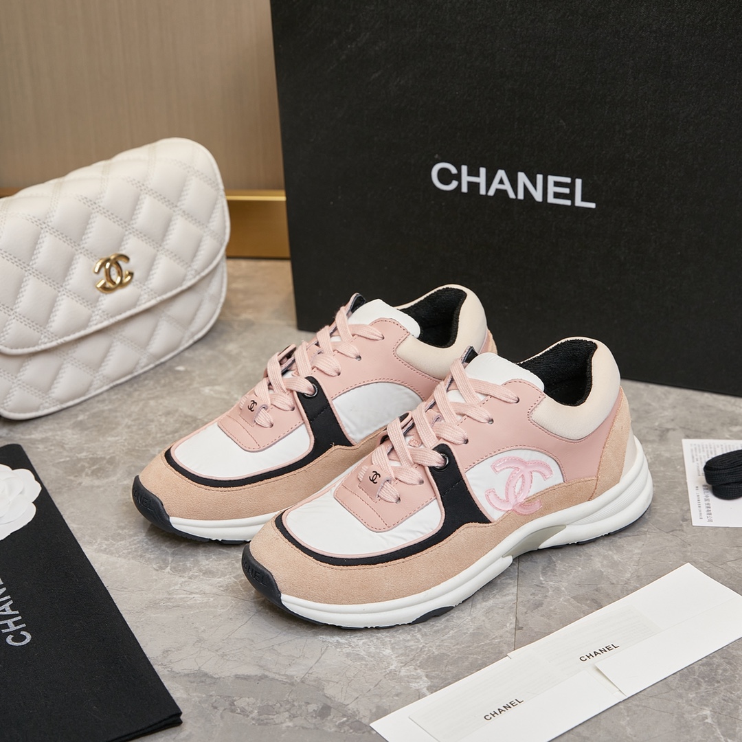 CHANEL SNEAKER