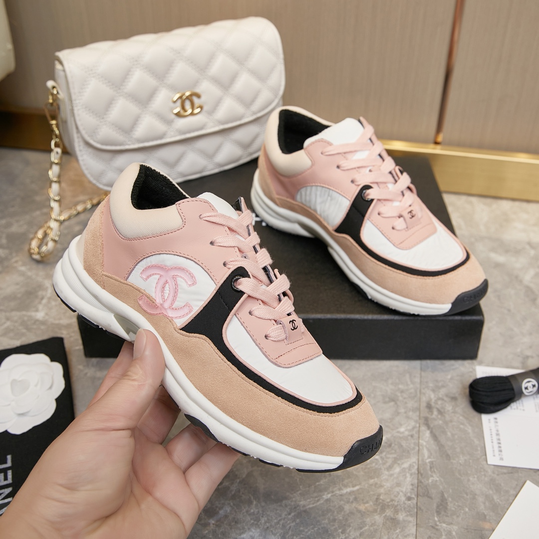 CHANEL SNEAKER