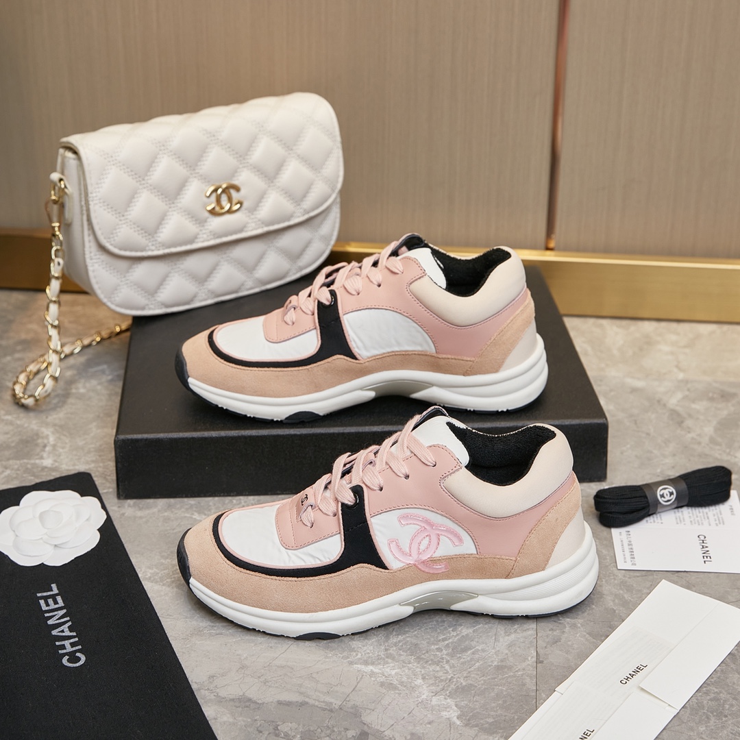 CHANEL SNEAKER