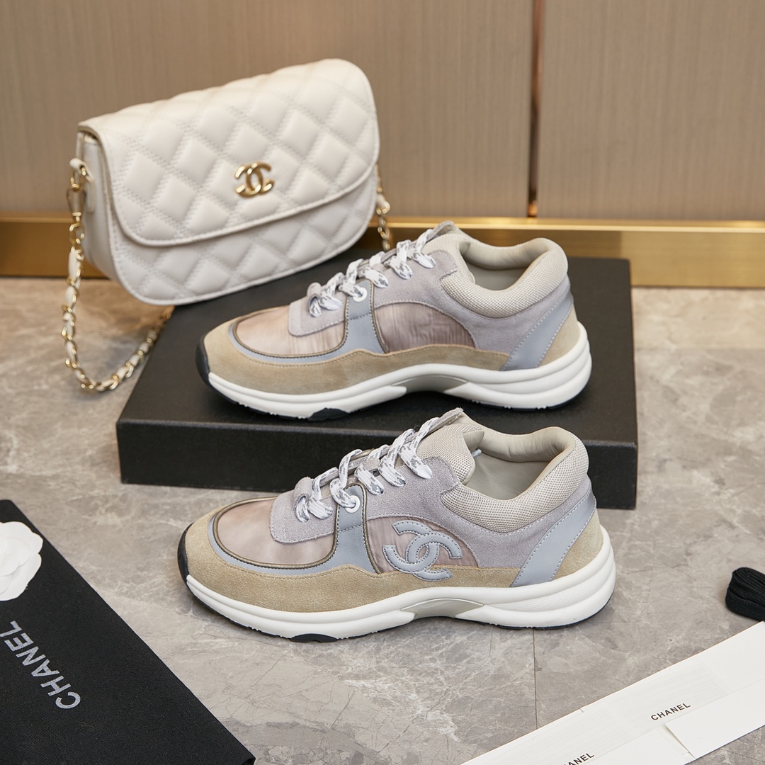 CHANEL SNEAKER