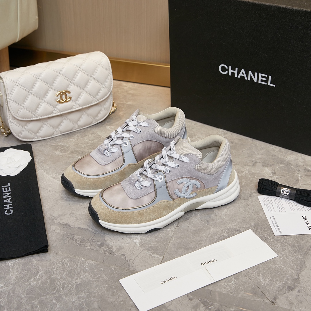 CHANEL SNEAKER