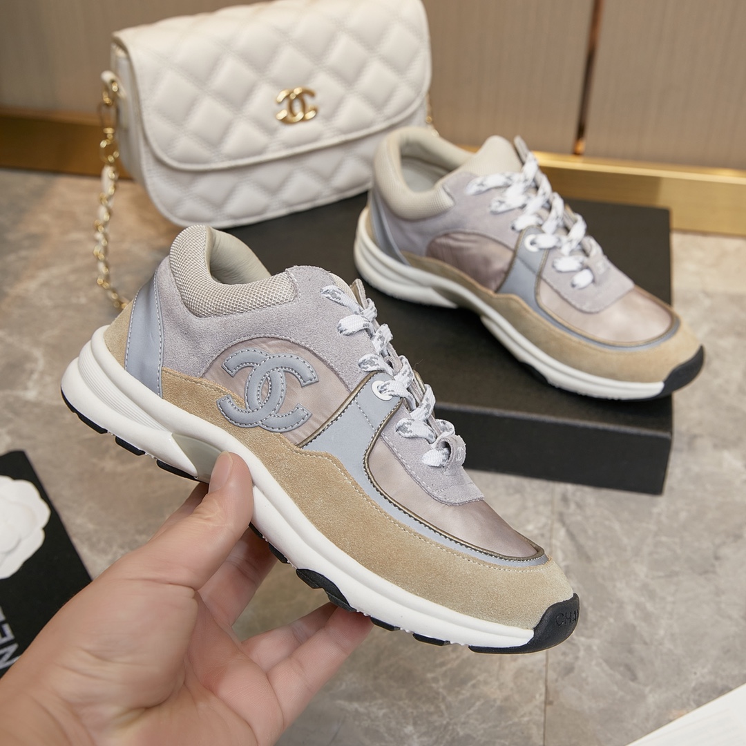 CHANEL SNEAKER