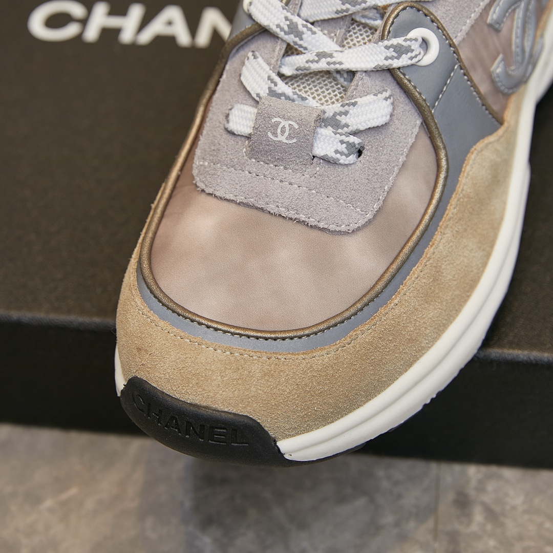 CHANEL SNEAKER