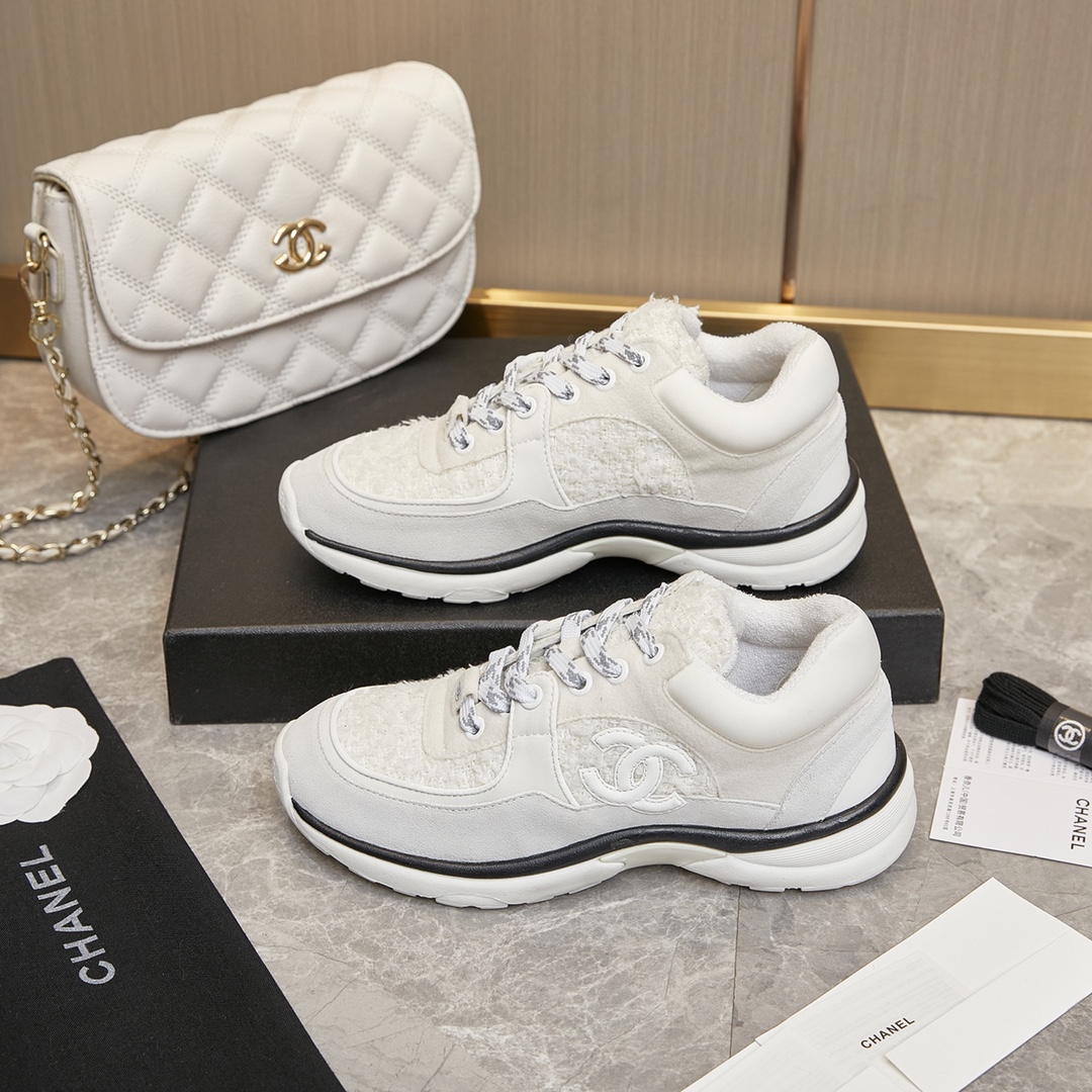CHANEL SNEAKER