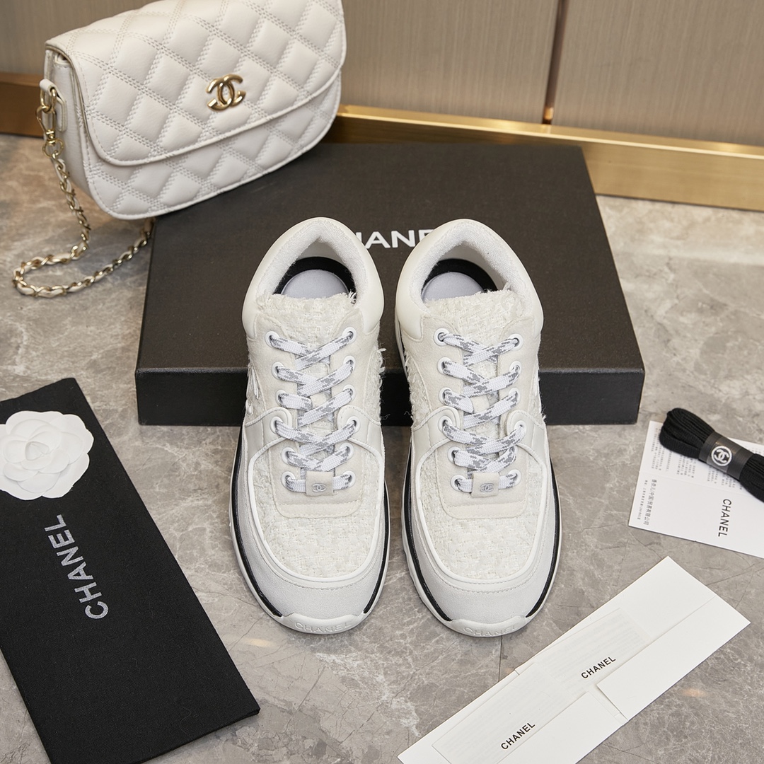 CHANEL SNEAKER