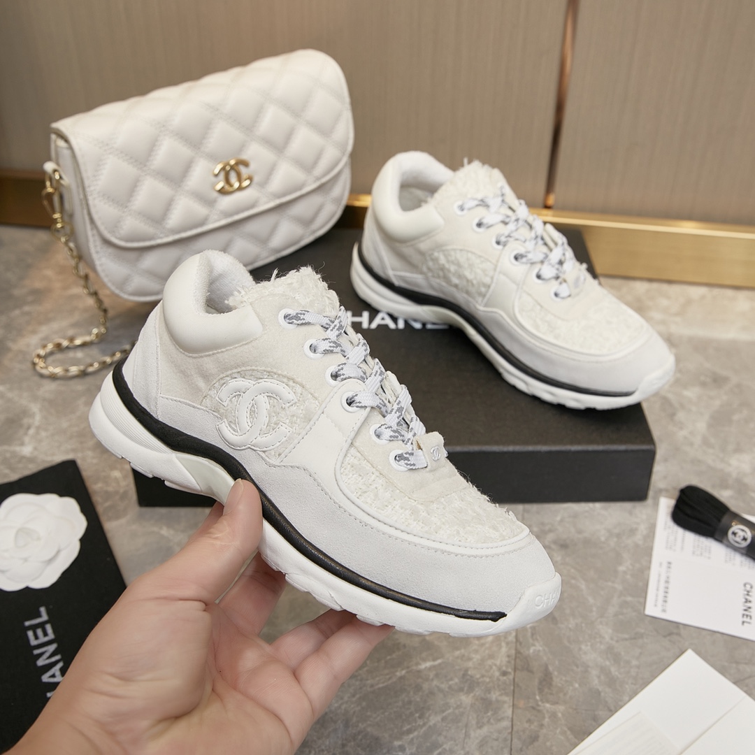 CHANEL SNEAKER