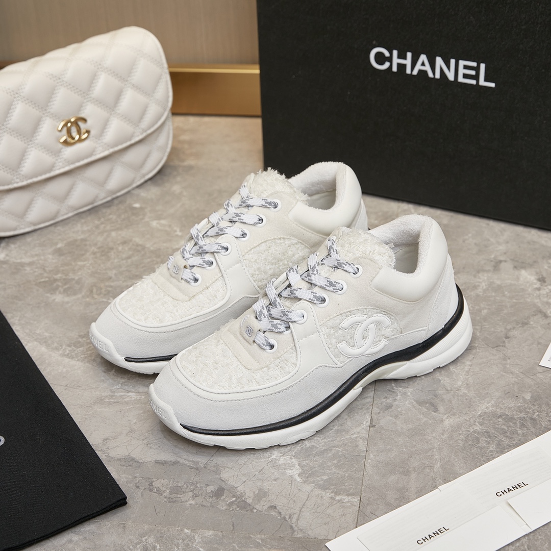 CHANEL SNEAKER
